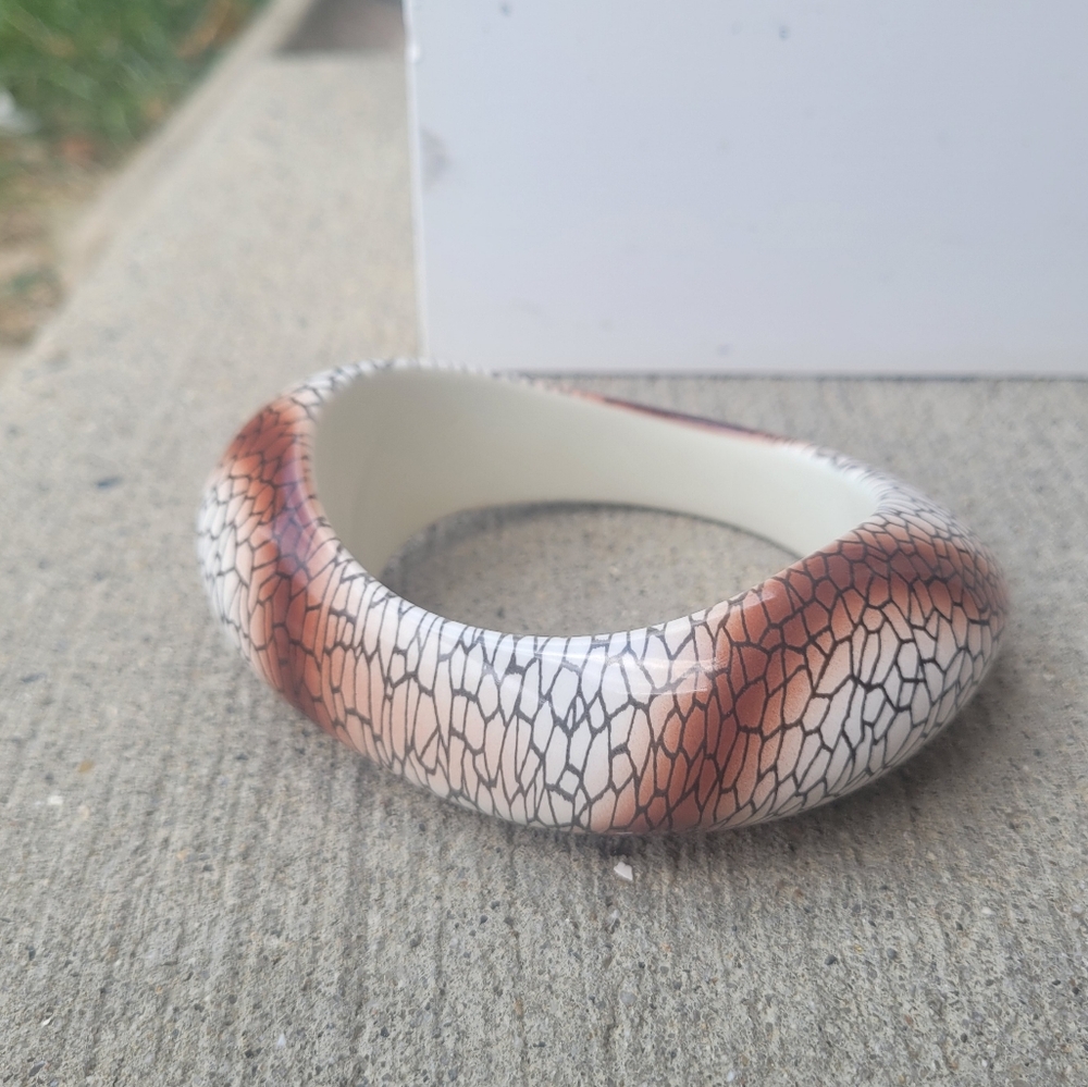 Vintage Resin Bangle Bracelet